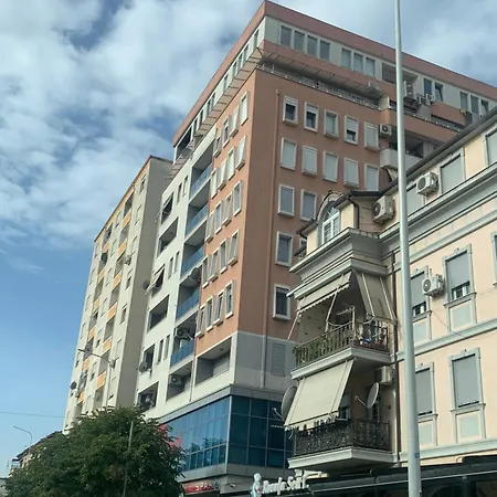 Place Apartament *